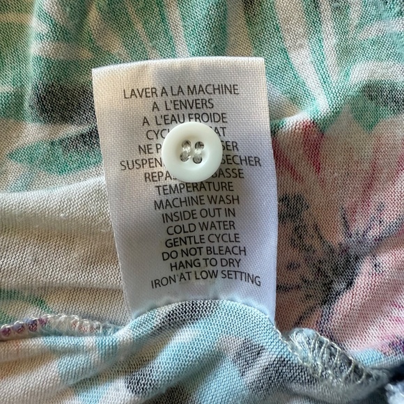 BUY 2 ITEMS & GET 1 FREE: Tropical Cap Sleeve Blouse Sz L - Picture 8 of 8